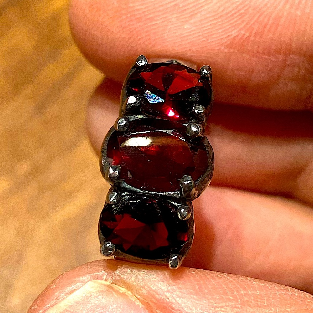 Romanian Dracula garnet ring in oxidized silver - NWOT, size 9